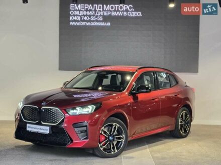 БМВ iX2 2024 в Одессе на Automoto.ua Красный БМВ iX2, объемом двигателя 0 л и пробегом 7 тыс. км за 72088 $, фото 1 на Automoto.ua