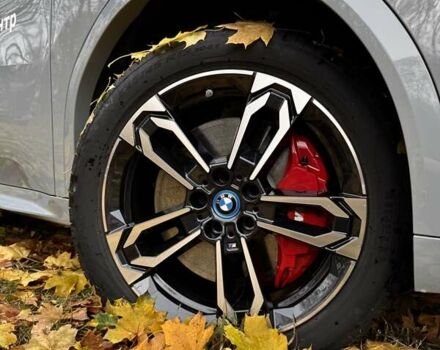 Серый БМВ iX2, объемом двигателя 0 л и пробегом 2 тыс. км за 61455 $, фото 9 на Automoto.ua