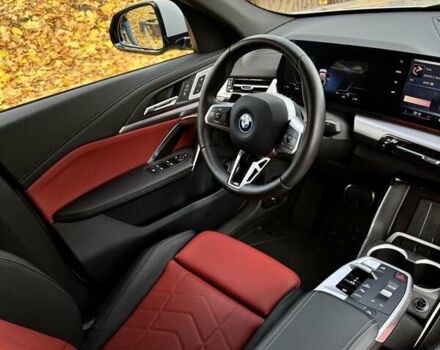 Серый БМВ iX2, объемом двигателя 0 л и пробегом 2 тыс. км за 61455 $, фото 11 на Automoto.ua