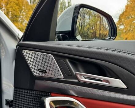 Серый БМВ iX2, объемом двигателя 0 л и пробегом 2 тыс. км за 61455 $, фото 19 на Automoto.ua