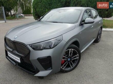 БМВ iX2 2024 в Днепре (Днепропетровске) на Automoto.ua Серый БМВ iX2, объемом двигателя 0 л и пробегом 2 тыс. км за 50500 $, фото 1 на Automoto.ua