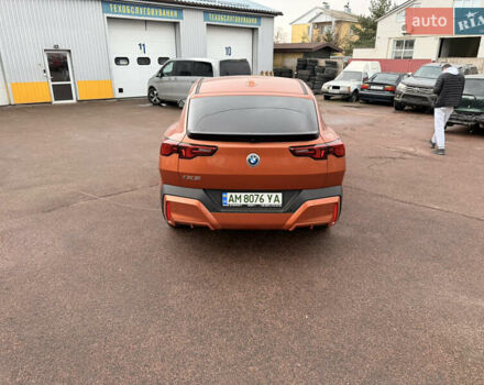 Оранжевый БМВ iX2, объемом двигателя 0 л и пробегом 10 тыс. км за 48000 $, фото 6 на Automoto.ua