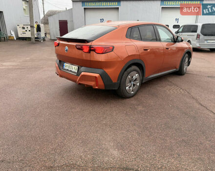 Оранжевый БМВ iX2, объемом двигателя 0 л и пробегом 10 тыс. км за 48000 $, фото 4 на Automoto.ua