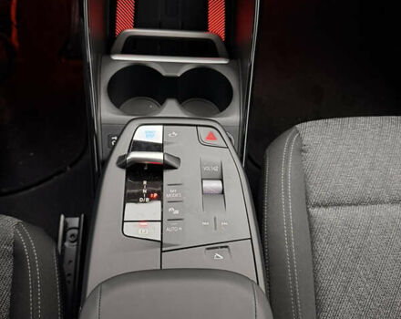 Оранжевый БМВ iX2, объемом двигателя 0 л и пробегом 10 тыс. км за 48000 $, фото 19 на Automoto.ua