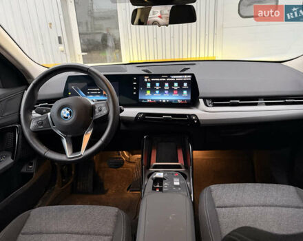 Оранжевый БМВ iX2, объемом двигателя 0 л и пробегом 10 тыс. км за 48000 $, фото 15 на Automoto.ua