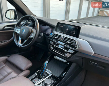 Белый БМВ iX3, объемом двигателя 0 л и пробегом 111 тыс. км за 32500 $, фото 10 на Automoto.ua
