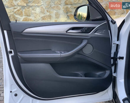 Белый БМВ iX3, объемом двигателя 0 л и пробегом 179 тыс. км за 27500 $, фото 17 на Automoto.ua