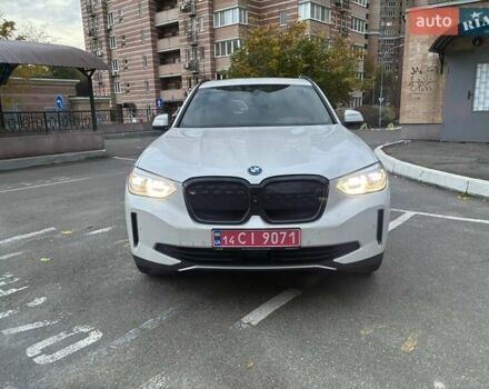 Белый БМВ iX3, объемом двигателя 0 л и пробегом 154 тыс. км за 28900 $, фото 1 на Automoto.ua