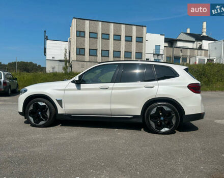 Белый БМВ iX3, объемом двигателя 0 л и пробегом 111 тыс. км за 32500 $, фото 4 на Automoto.ua