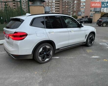 Белый БМВ iX3, объемом двигателя 0 л и пробегом 154 тыс. км за 28900 $, фото 5 на Automoto.ua