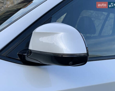 Белый БМВ iX3, объемом двигателя 0 л и пробегом 179 тыс. км за 27500 $, фото 61 на Automoto.ua