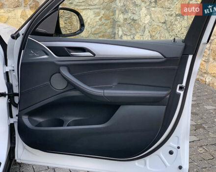Белый БМВ iX3, объемом двигателя 0 л и пробегом 179 тыс. км за 27500 $, фото 41 на Automoto.ua