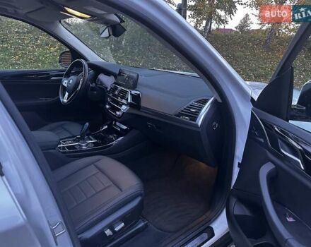 Белый БМВ iX3, объемом двигателя 0 л и пробегом 101 тыс. км за 29500 $, фото 15 на Automoto.ua