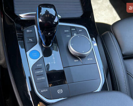 Белый БМВ iX3, объемом двигателя 0 л и пробегом 36 тыс. км за 42000 $, фото 9 на Automoto.ua