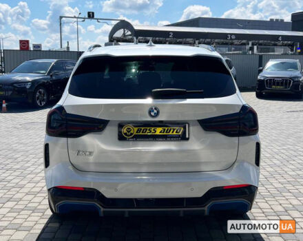 Белый БМВ iX3, объемом двигателя 86 л и пробегом 38 тыс. км за 51500 $, фото 5 на Automoto.ua