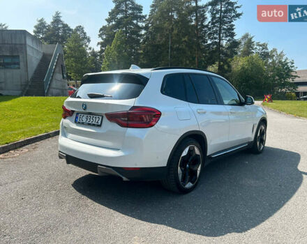 Белый БМВ iX3, объемом двигателя 0 л и пробегом 111 тыс. км за 32500 $, фото 17 на Automoto.ua