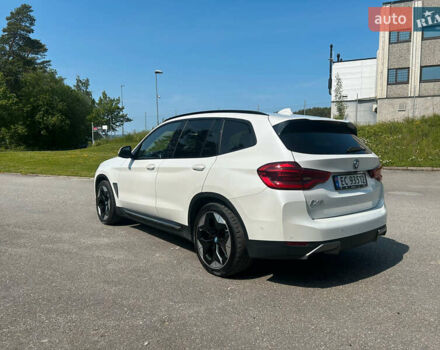 Белый БМВ iX3, объемом двигателя 0 л и пробегом 111 тыс. км за 32500 $, фото 12 на Automoto.ua