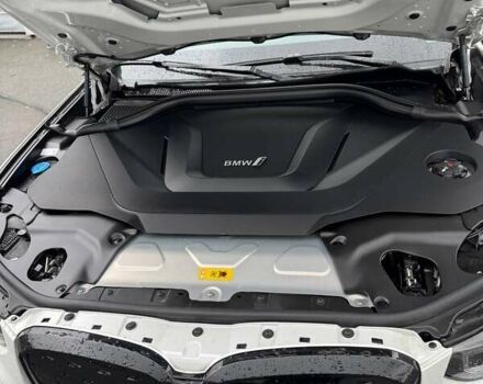 Белый БМВ iX3, объемом двигателя 0 л и пробегом 5 тыс. км за 42000 $, фото 20 на Automoto.ua