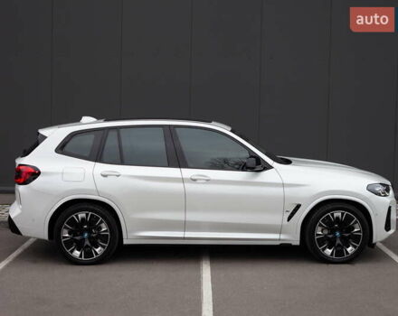 Білий БМВ iX3, об'ємом двигуна 0 л та пробігом 4 тис. км за 39700 $, фото 4 на Automoto.ua