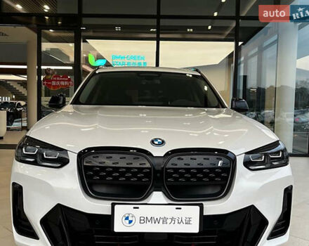 БМВ iX3 2023 в Киеве на Automoto.ua Белый БМВ iX3, объемом двигателя 0 л и пробегом 9 тыс. км за 34200 $, фото 1 на Automoto.ua