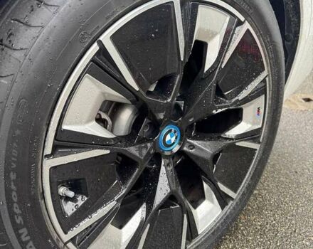 Белый БМВ iX3, объемом двигателя 0 л и пробегом 5 тыс. км за 42000 $, фото 9 на Automoto.ua