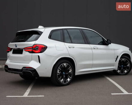 Білий БМВ iX3, об'ємом двигуна 0 л та пробігом 4 тис. км за 39700 $, фото 5 на Automoto.ua