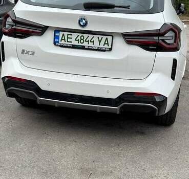 Белый БМВ iX3, объемом двигателя 0 л и пробегом 5 тыс. км за 42000 $, фото 1 на Automoto.ua
