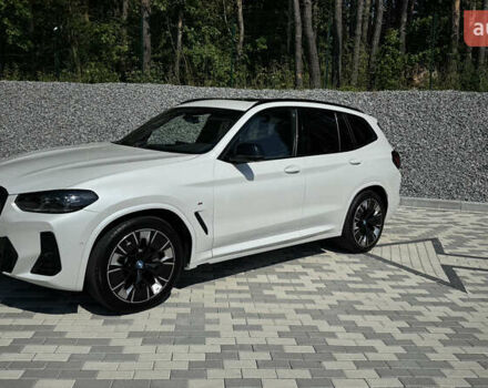 Белый БМВ iX3, объемом двигателя 0 л и пробегом 2 тыс. км за 47000 $, фото 4 на Automoto.ua