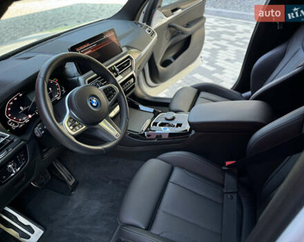 Белый БМВ iX3, объемом двигателя 0 л и пробегом 2 тыс. км за 47000 $, фото 16 на Automoto.ua