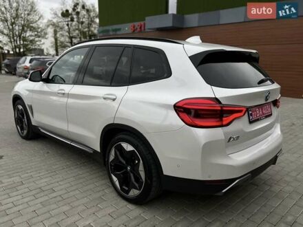 БМВ iX3 2021 в Виннице на Automoto.ua Белый БМВ iX3, объемом двигателя 0 л и пробегом 152 тыс. км за 28990 $, фото 1 на Automoto.ua
