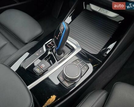 Черный БМВ iX3, объемом двигателя 0 л и пробегом 79 тыс. км за 34999 $, фото 95 на Automoto.ua