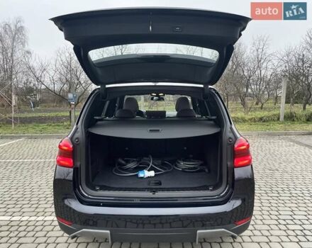 Чорний БМВ iX3, об'ємом двигуна 0 л та пробігом 97 тис. км за 31700 $, фото 12 на Automoto.ua