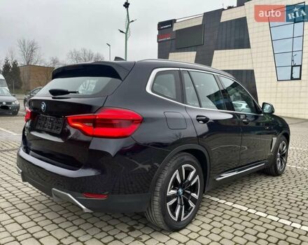 Чорний БМВ iX3, об'ємом двигуна 0 л та пробігом 97 тис. км за 31700 $, фото 7 на Automoto.ua