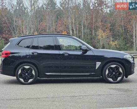 Черный БМВ iX3, объемом двигателя 0 л и пробегом 79 тыс. км за 34999 $, фото 9 на Automoto.ua