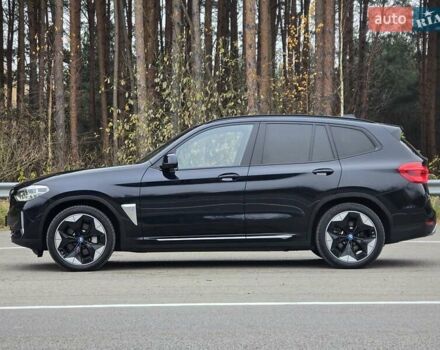 Черный БМВ iX3, объемом двигателя 0 л и пробегом 79 тыс. км за 34999 $, фото 3 на Automoto.ua