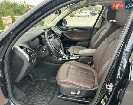 Черный БМВ iX3, объемом двигателя 0 л и пробегом 154 тыс. км за 29900 $, фото 13 на Automoto.ua