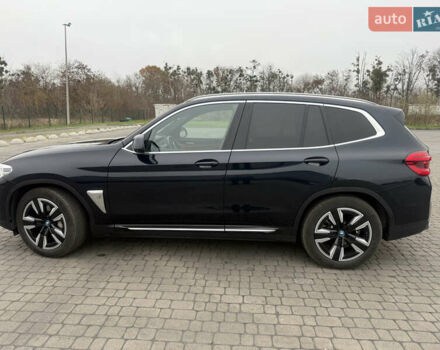 Черный БМВ iX3, объемом двигателя 0 л и пробегом 139 тыс. км за 35200 $, фото 3 на Automoto.ua