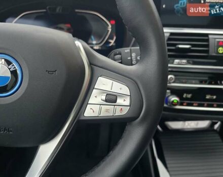 Черный БМВ iX3, объемом двигателя 0 л и пробегом 79 тыс. км за 34999 $, фото 102 на Automoto.ua