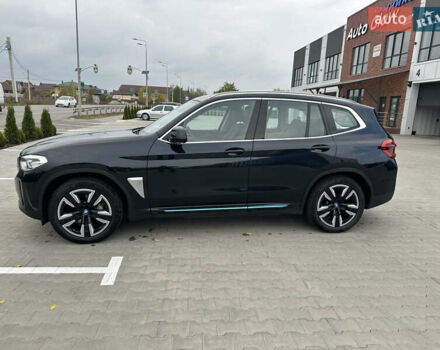Черный БМВ iX3, объемом двигателя 0 л и пробегом 154 тыс. км за 29900 $, фото 3 на Automoto.ua