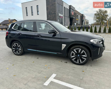 Черный БМВ iX3, объемом двигателя 0 л и пробегом 154 тыс. км за 29900 $, фото 1 на Automoto.ua
