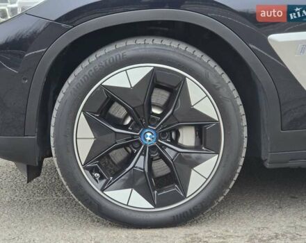 Черный БМВ iX3, объемом двигателя 0 л и пробегом 79 тыс. км за 34999 $, фото 31 на Automoto.ua