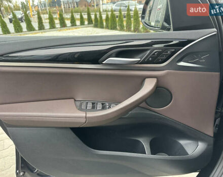 Черный БМВ iX3, объемом двигателя 0 л и пробегом 154 тыс. км за 29900 $, фото 17 на Automoto.ua