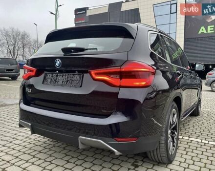 Чорний БМВ iX3, об'ємом двигуна 0 л та пробігом 97 тис. км за 31700 $, фото 10 на Automoto.ua