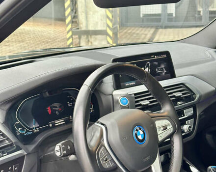 Черный БМВ iX3, объемом двигателя 0 л и пробегом 68 тыс. км за 32900 $, фото 10 на Automoto.ua