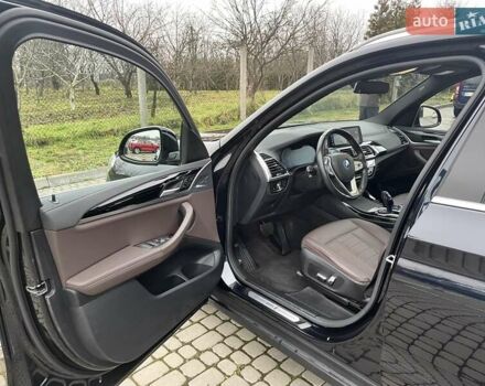 Чорний БМВ iX3, об'ємом двигуна 0 л та пробігом 97 тис. км за 31700 $, фото 15 на Automoto.ua