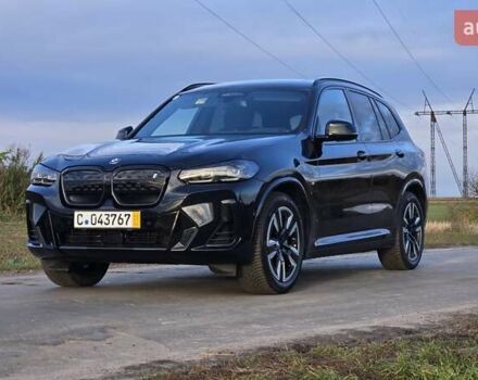 Черный БМВ iX3, объемом двигателя 0 л и пробегом 50 тыс. км за 41850 $, фото 2 на Automoto.ua