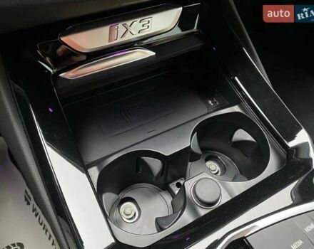 Черный БМВ iX3, объемом двигателя 0 л и пробегом 3 тыс. км за 36900 $, фото 23 на Automoto.ua