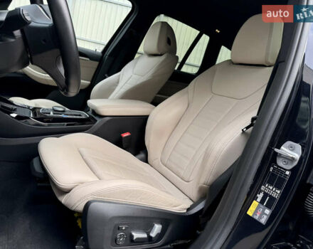 Черный БМВ iX3, объемом двигателя 0 л и пробегом 28 тыс. км за 45000 $, фото 40 на Automoto.ua