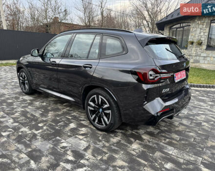 Черный БМВ iX3, объемом двигателя 0 л и пробегом 54 тыс. км за 39500 $, фото 16 на Automoto.ua