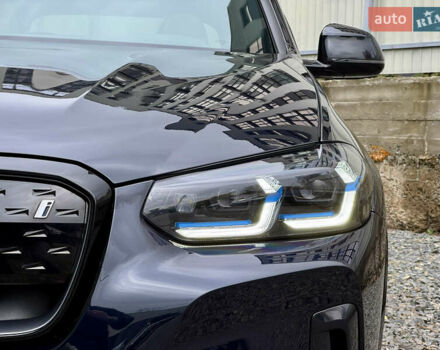 Черный БМВ iX3, объемом двигателя 0 л и пробегом 28 тыс. км за 45000 $, фото 4 на Automoto.ua